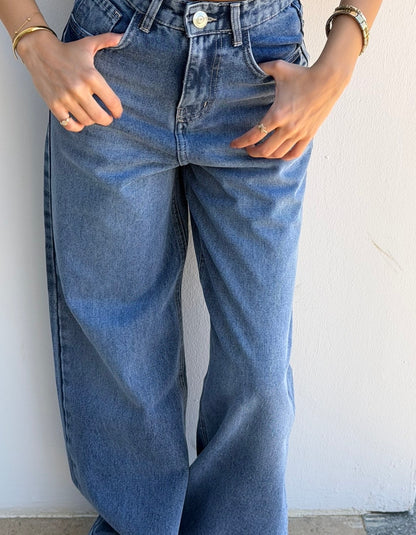 Wide-leg Jeans